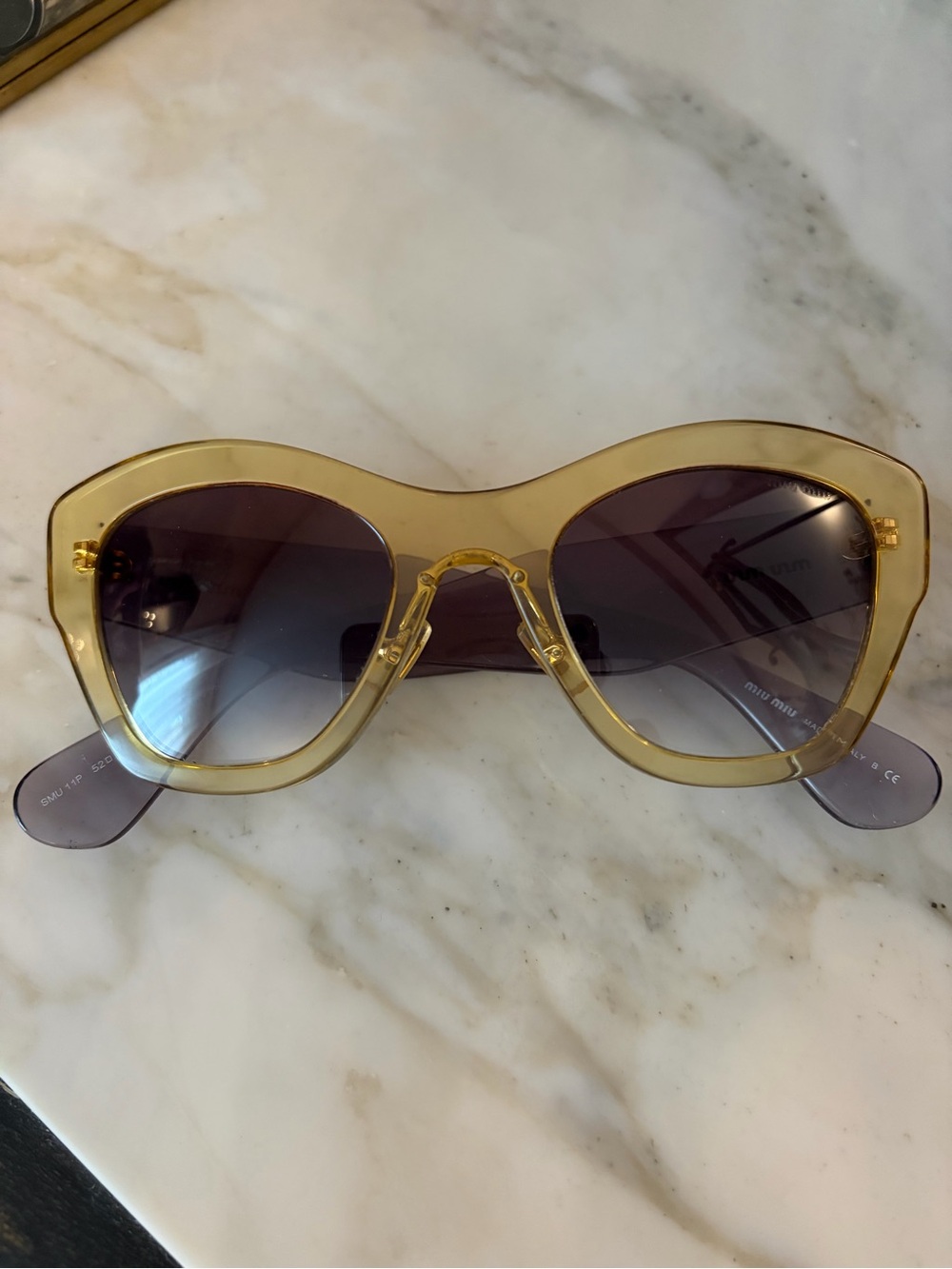 Vintage MIU MIU SMU11P Cat Eye Sunglasses Acetate Frame Violet Lenses